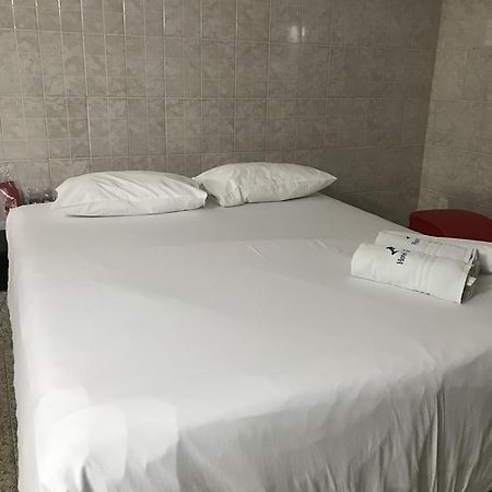 אולינדה Infinity Motel (Adults Only) מראה חיצוני תמונה